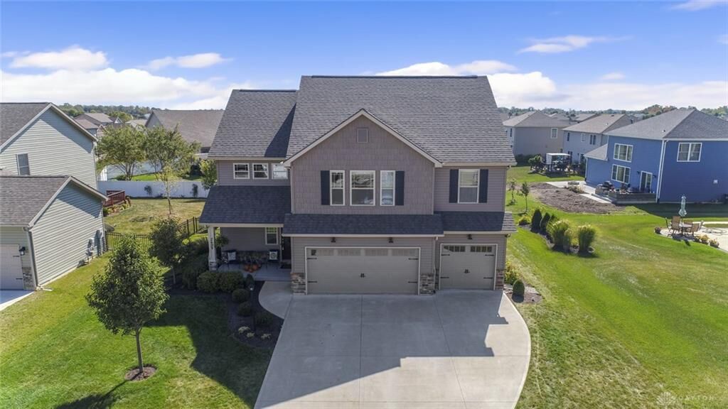 Property Photo: 2639 Shady Tree Drive OH 45373