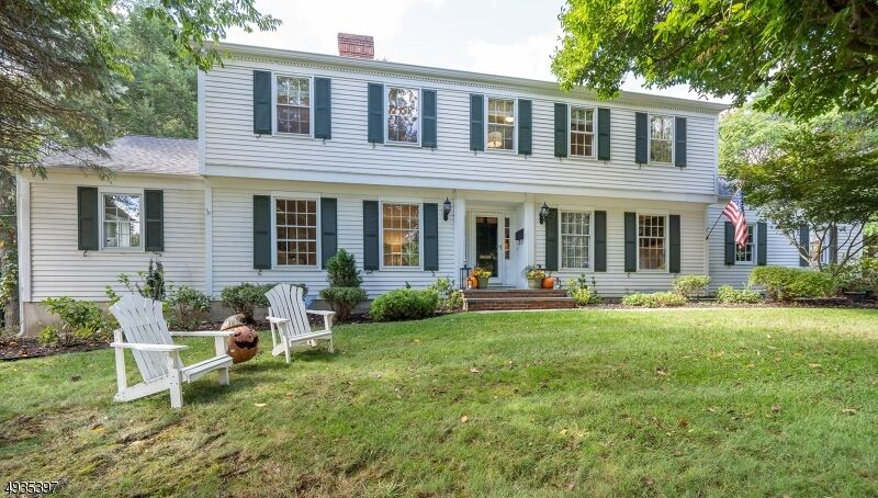 Property Photo:  8 John Marshall Ln  NJ 07940 