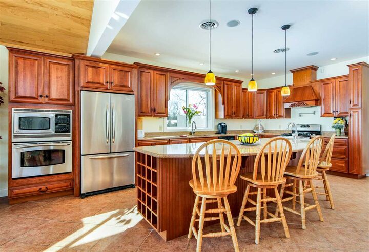 Property Photo:  40 Sunrise Drive  VT 05486 