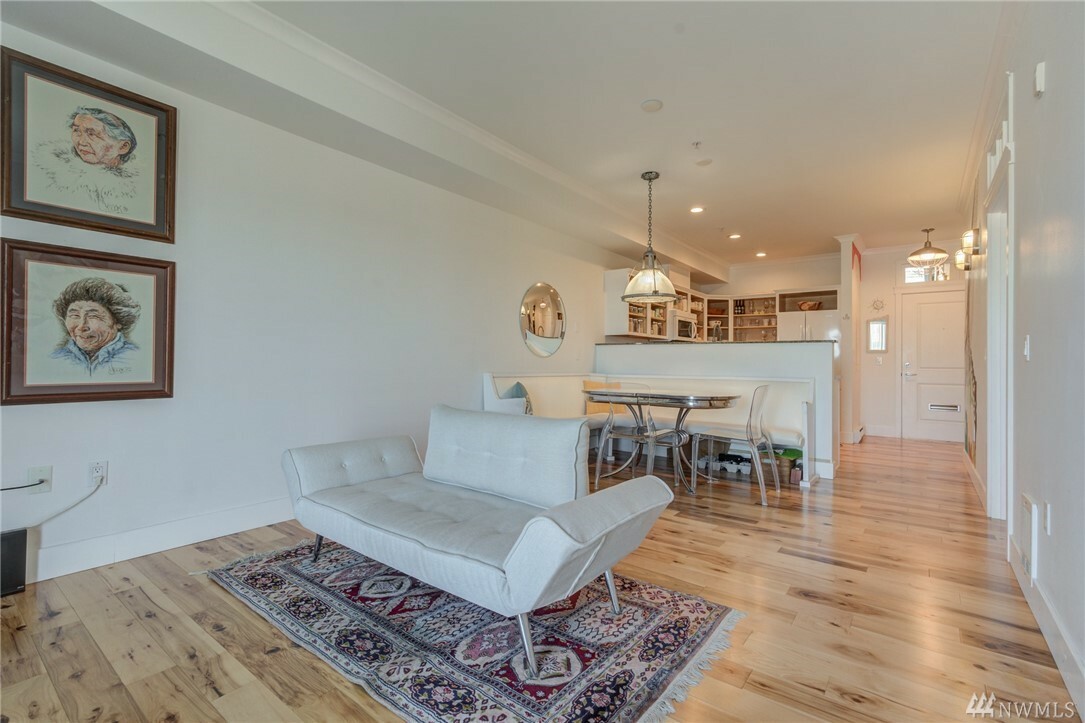 Property Photo: 1015 Railroad Ave 516 WA 98225
