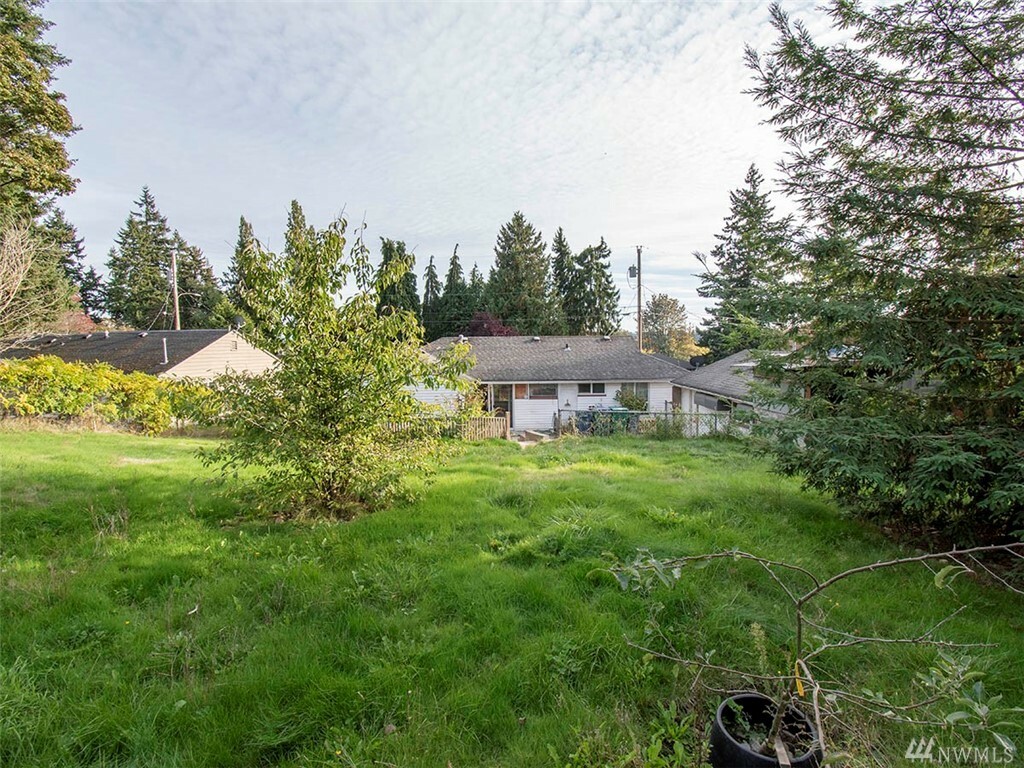 Property Photo:  5703 239th St SW  WA 98043 