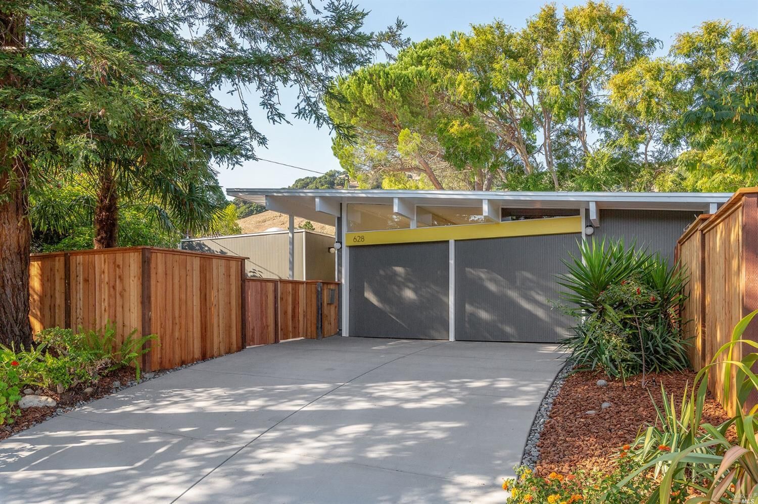 Property Photo:  628 Blackberry Lane  CA 94903 