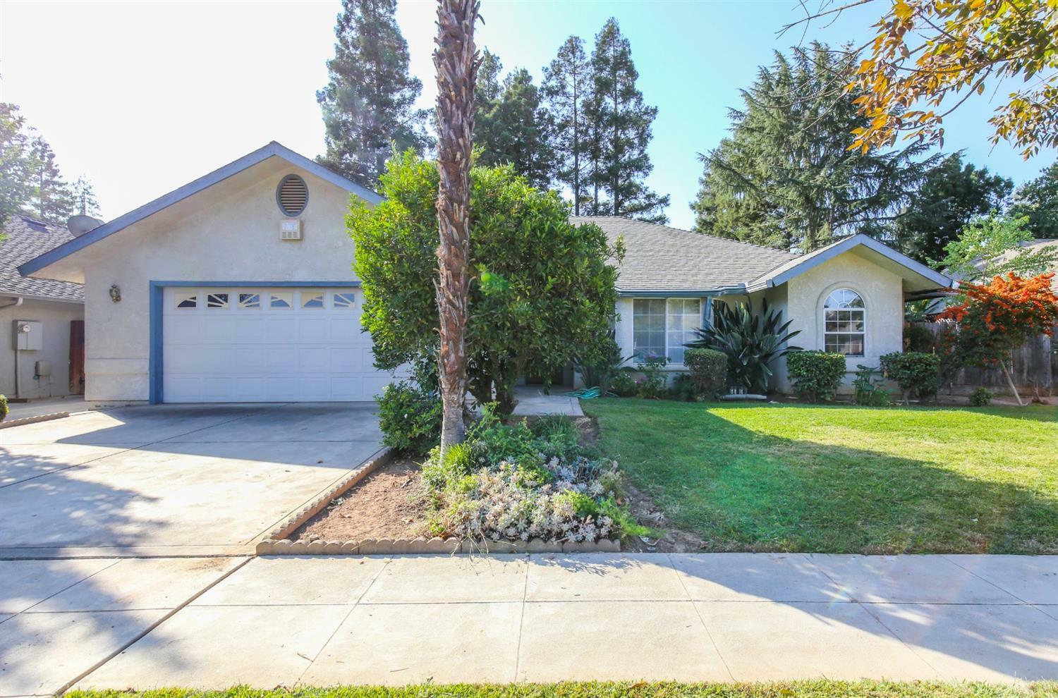 Property Photo:  1365 W Paul Avenue  CA 93711 