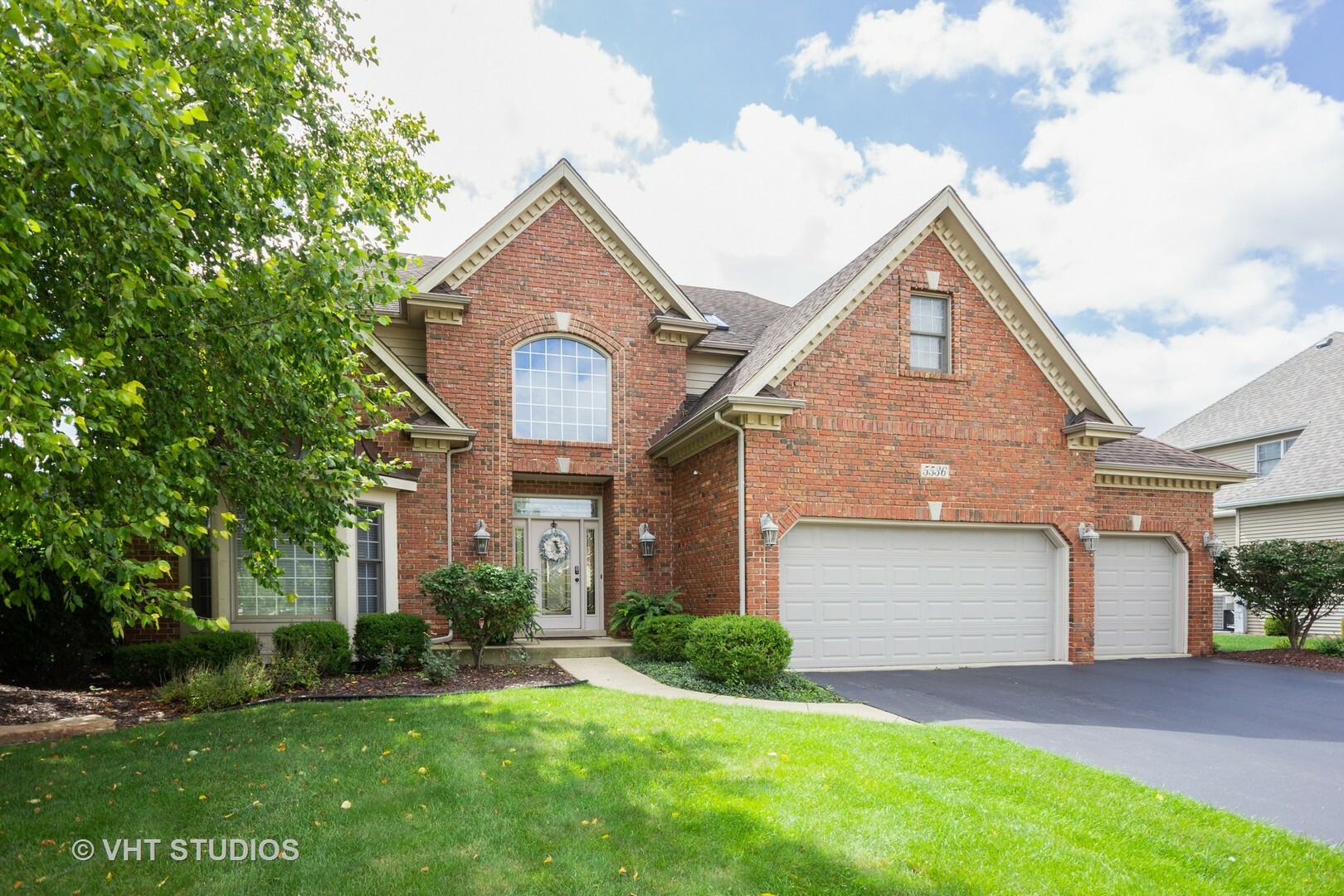 Property Photo: 5536 Bergamot Lane IL 60564