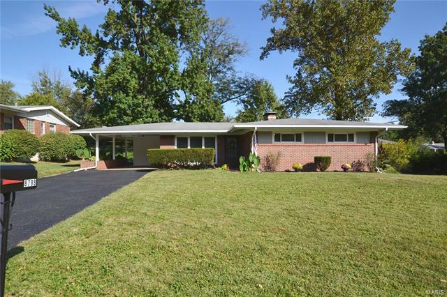 Property Photo: 8798 Sturdy Drive 63126