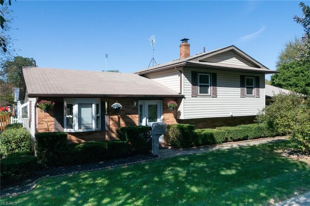 Property Photo:  366 Suzanne Drive  OH 44240 