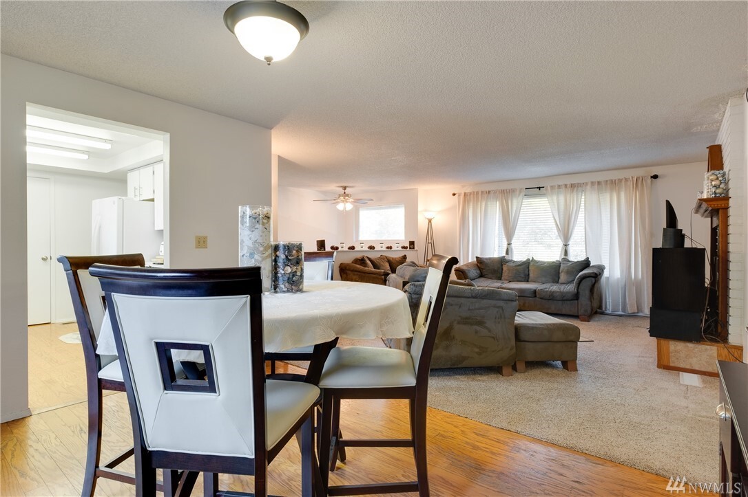 Property Photo:  118  Echo Court  WA 98366 