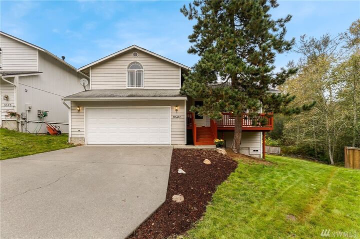 Property Photo: 9527 28th Street NE WA 98258