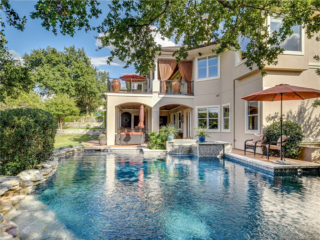 Property Photo: 10921 Range View Drive TX 78730