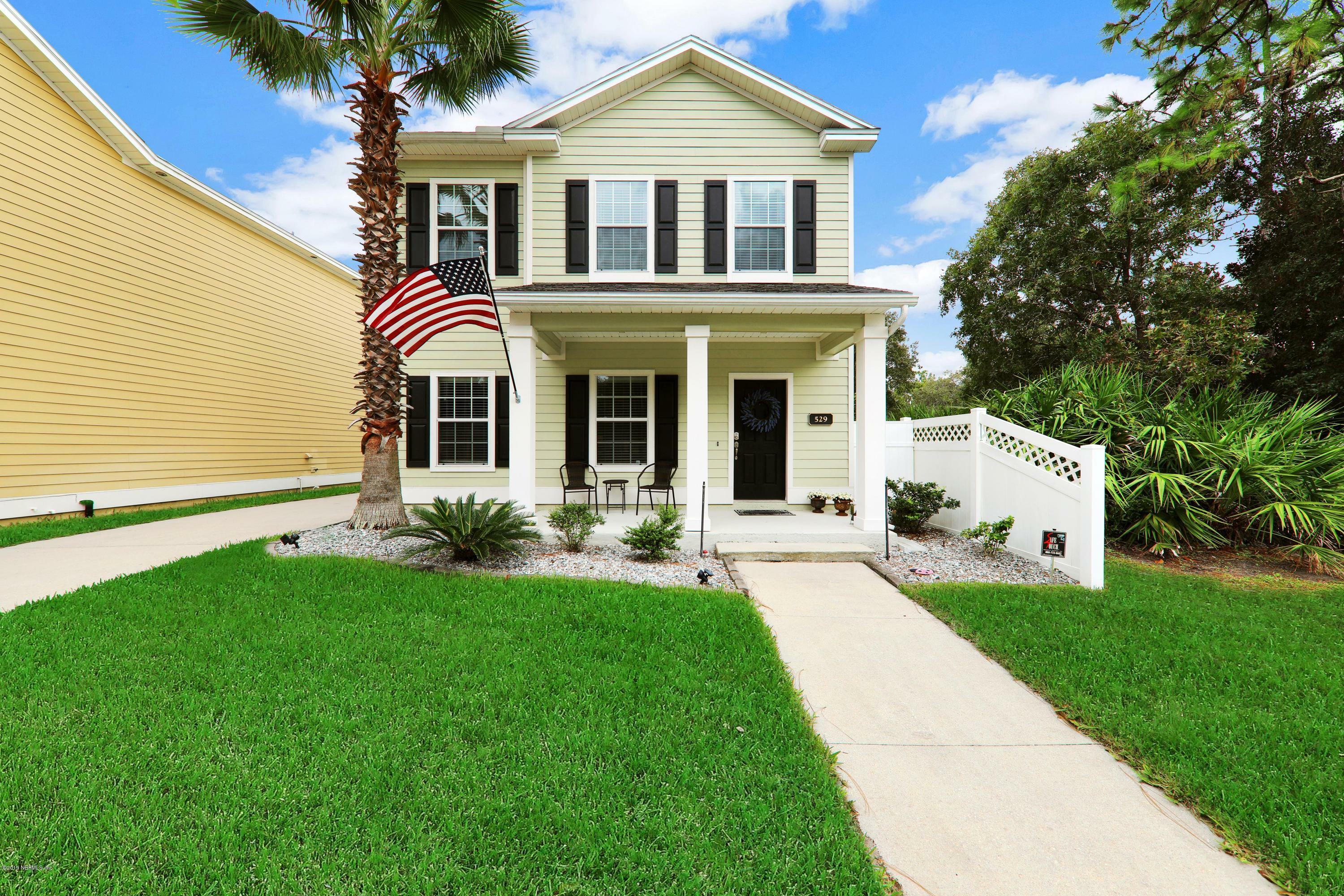 Property Photo: 529 Southwood Way FL 32065