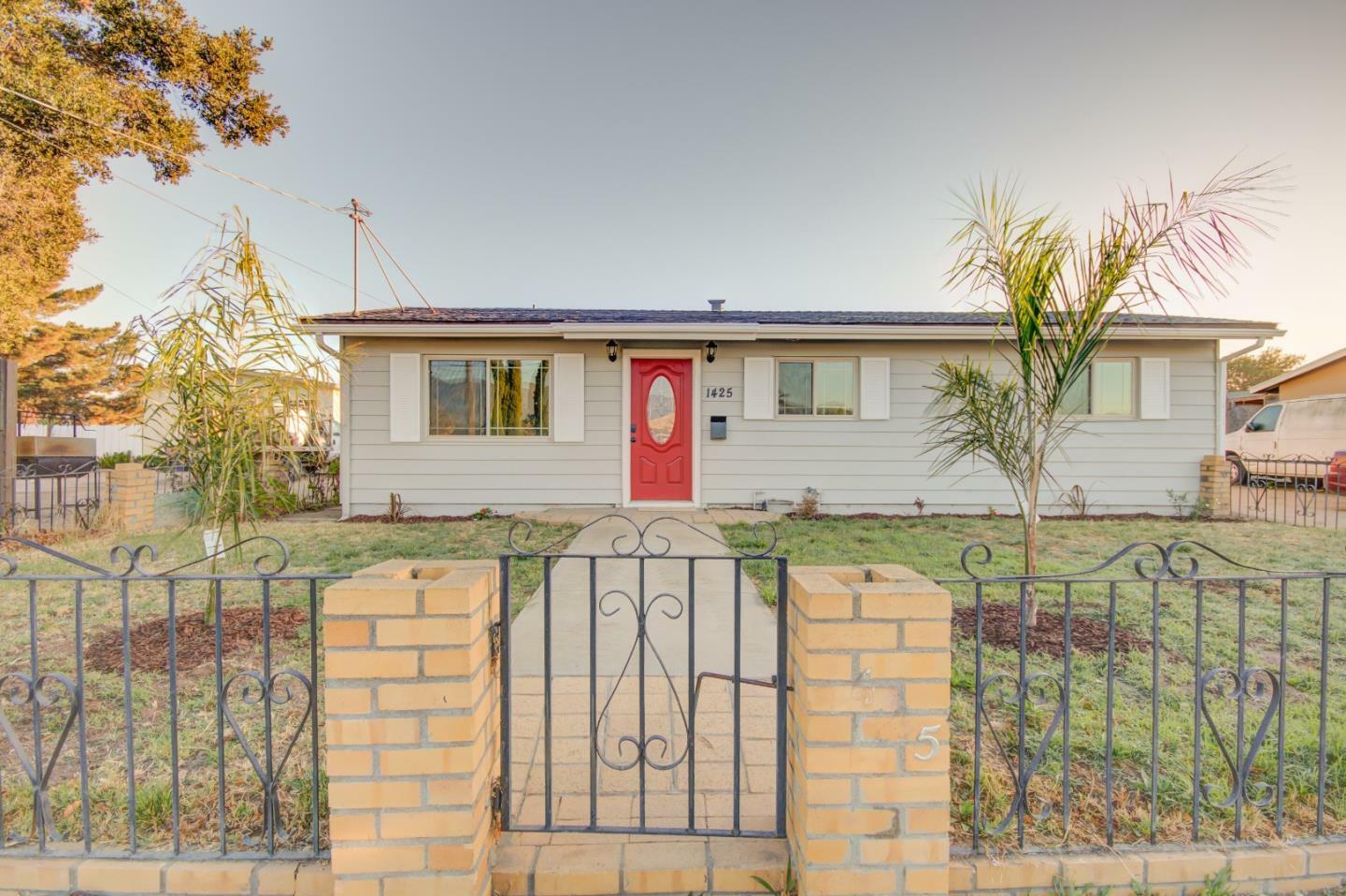 Property Photo:  1425 Palm Avenue  CA 93960 