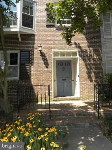 Property Photo: 6310 Barrister Place VA 22307