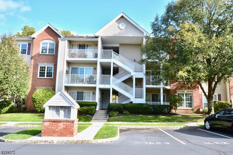 Property Photo: 1606 Breckenridge Drive NJ 08876