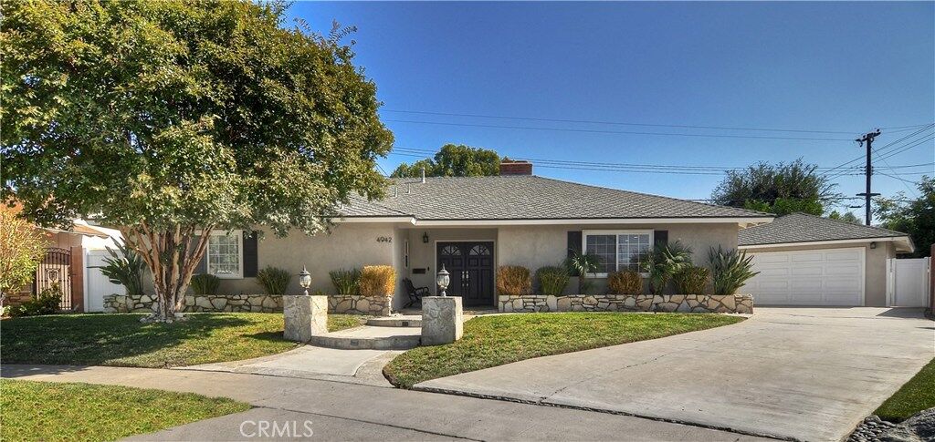 Property Photo: 4942 Briarhill Drive CA 92886