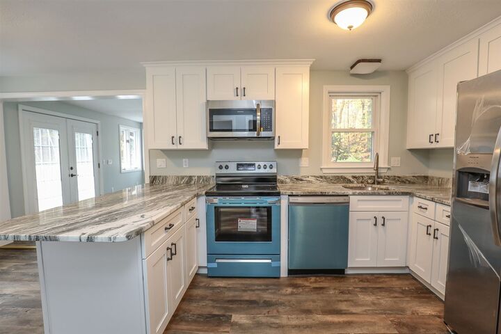 Property Photo: 37 Heritage Way NH 03055