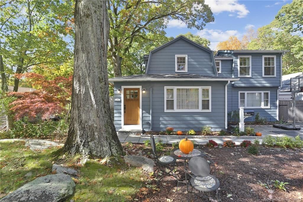 Property Photo:  18 Forest Street Extension  CT 06405 