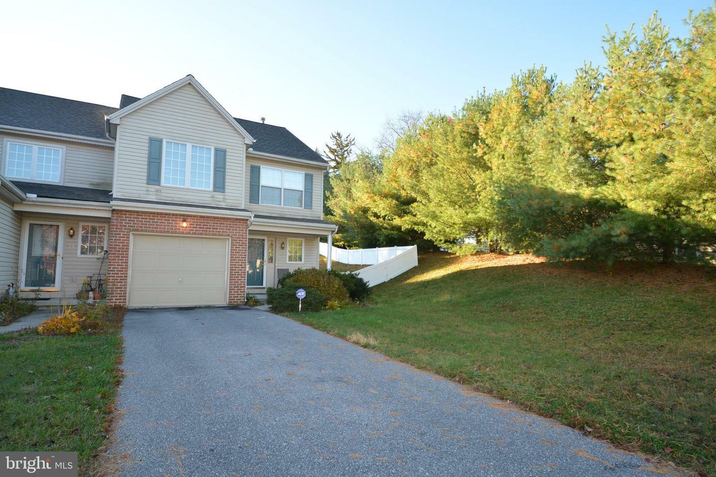 Property Photo: 35 Woodmyre Lane PA 17025