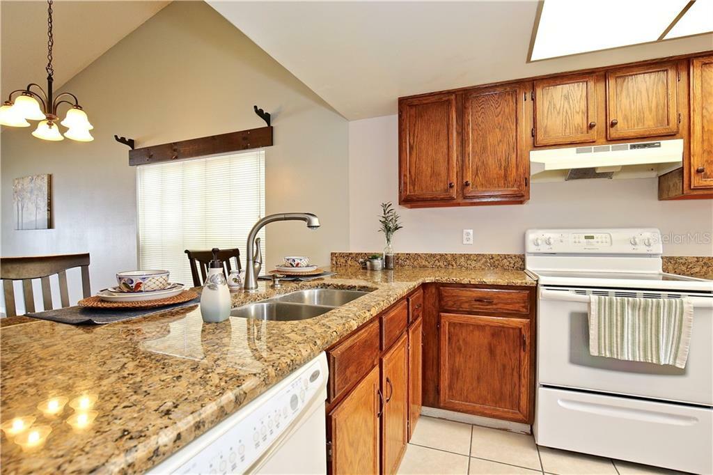 Property Photo:  8305 Cascade Oaks Drive  FL 32822 