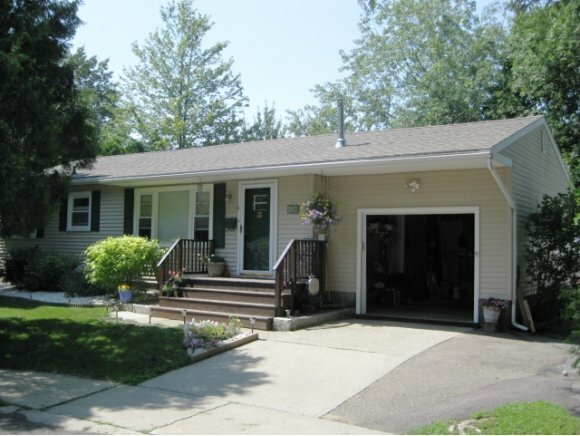 Property Photo:  86 Leonard St  VT 05408 