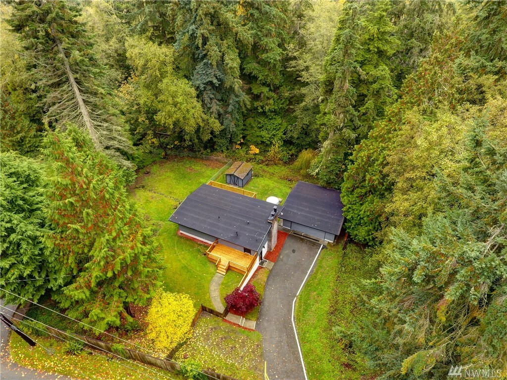 Property Photo:  11830 Clearview Dr  WA 98026 