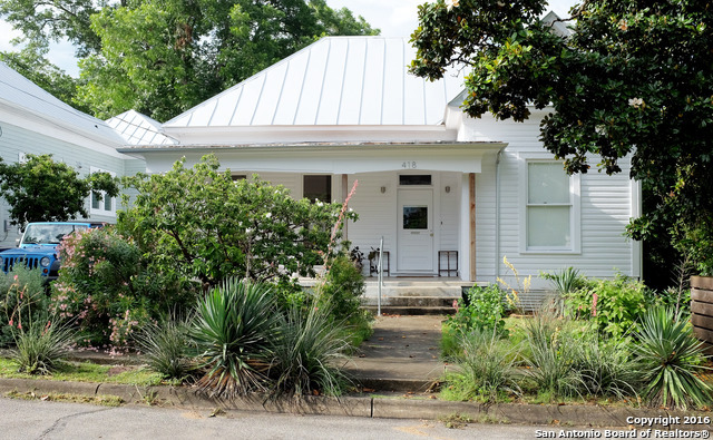 Property Photo:  418 Burleson St  TX 78202 