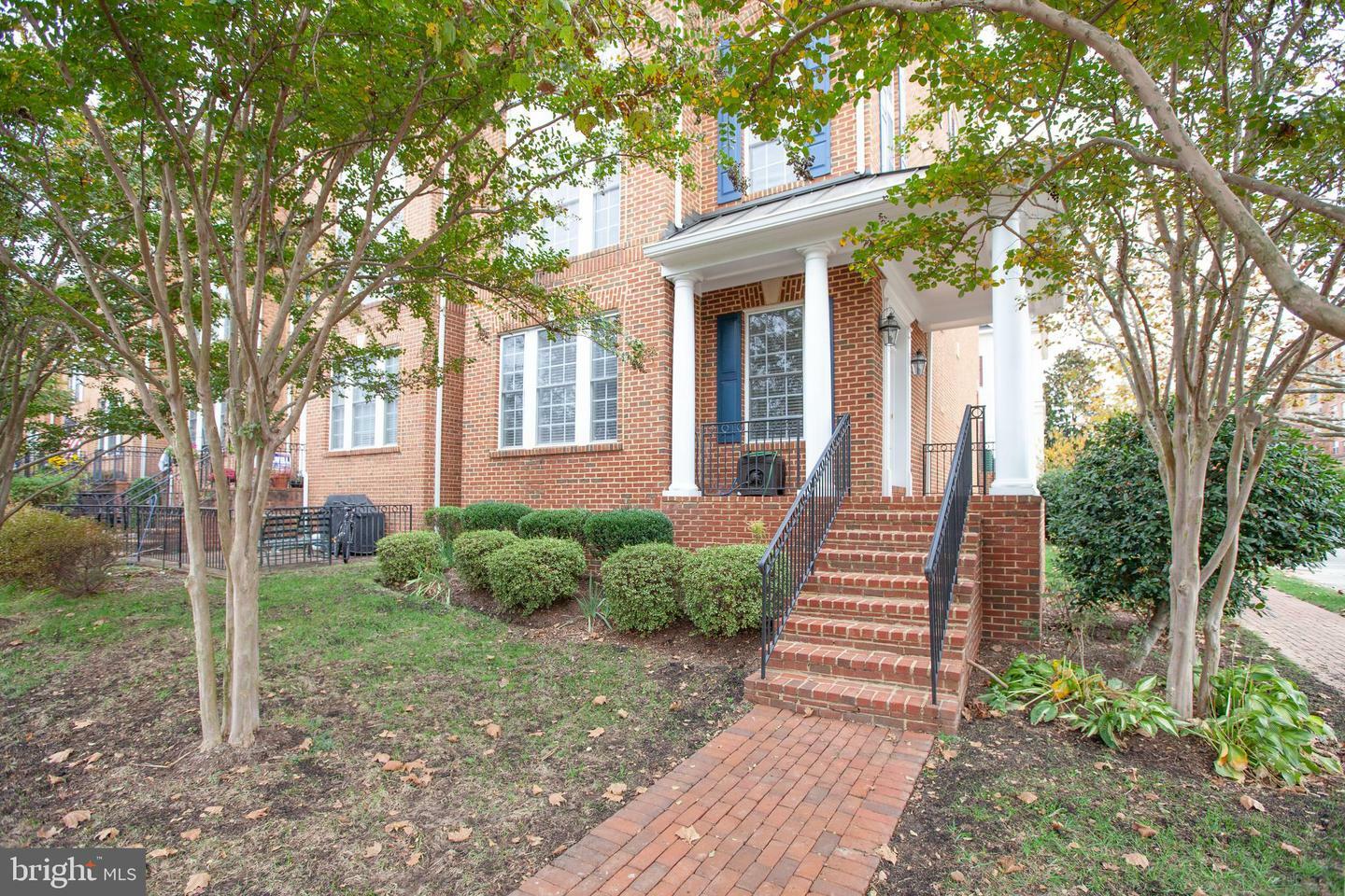 Property Photo:  791 Vestal Street  VA 22191 