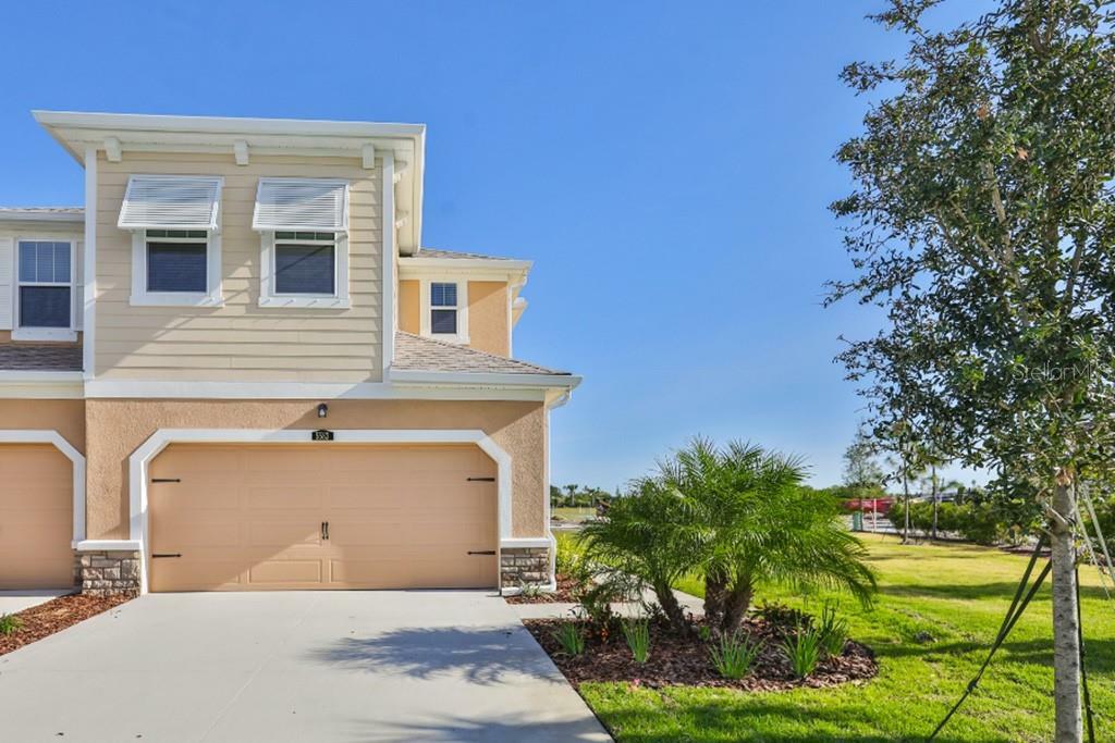 Property Photo:  5583 Pleasantview Court 614/89  FL 34211 