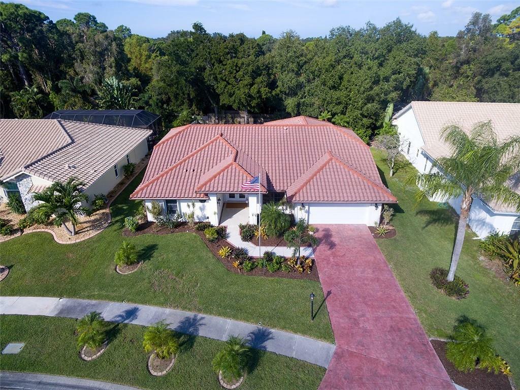 Property Photo: 1087 Hoover Circle FL 34275