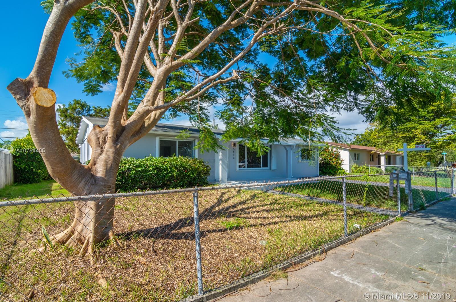 Property Photo: 5830 SW 108th Pl FL 33173