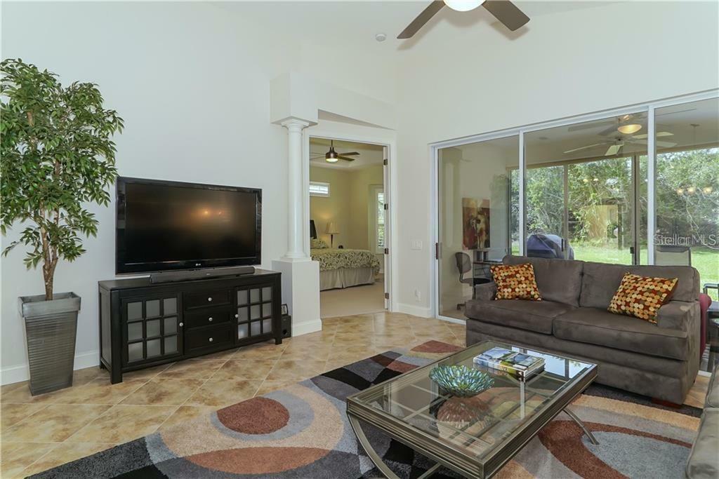 Property Photo:  7334 Kensington Court  FL 34201 