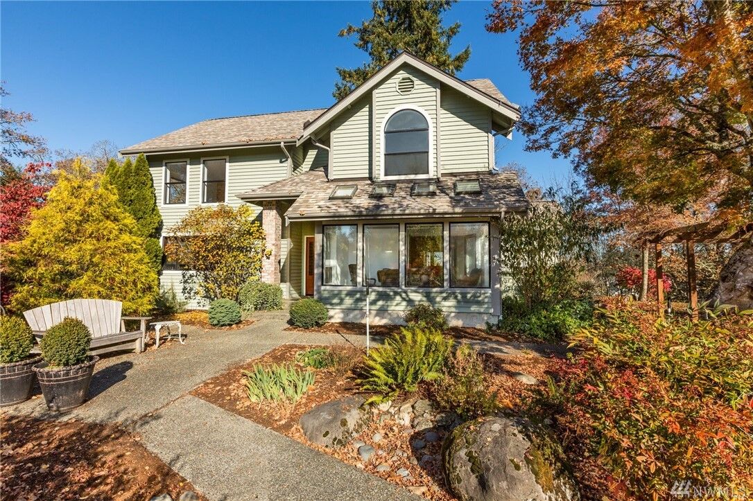 Property Photo:  15625 105th Wy SE  WA 98597 