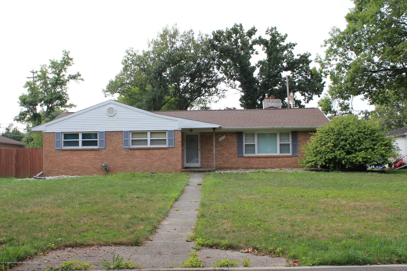 Property Photo:  2813 S Cambridge Road  MI 48911 