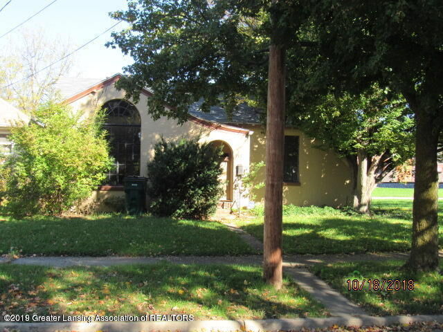 Property Photo:  917 Larned Street  MI 48912 