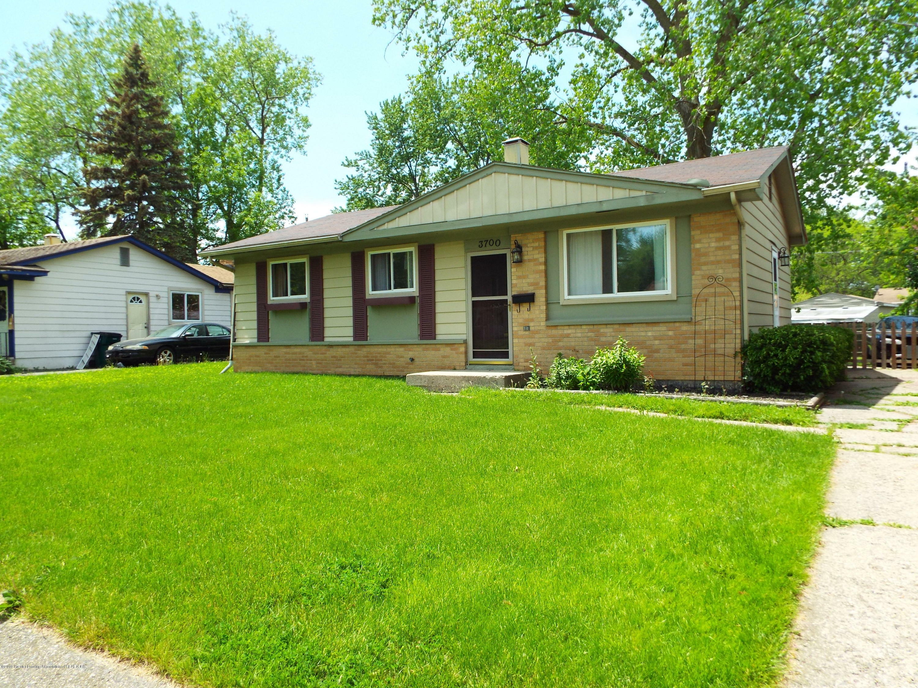 Property Photo:  3700 Wedgewood Drive  MI 48911 