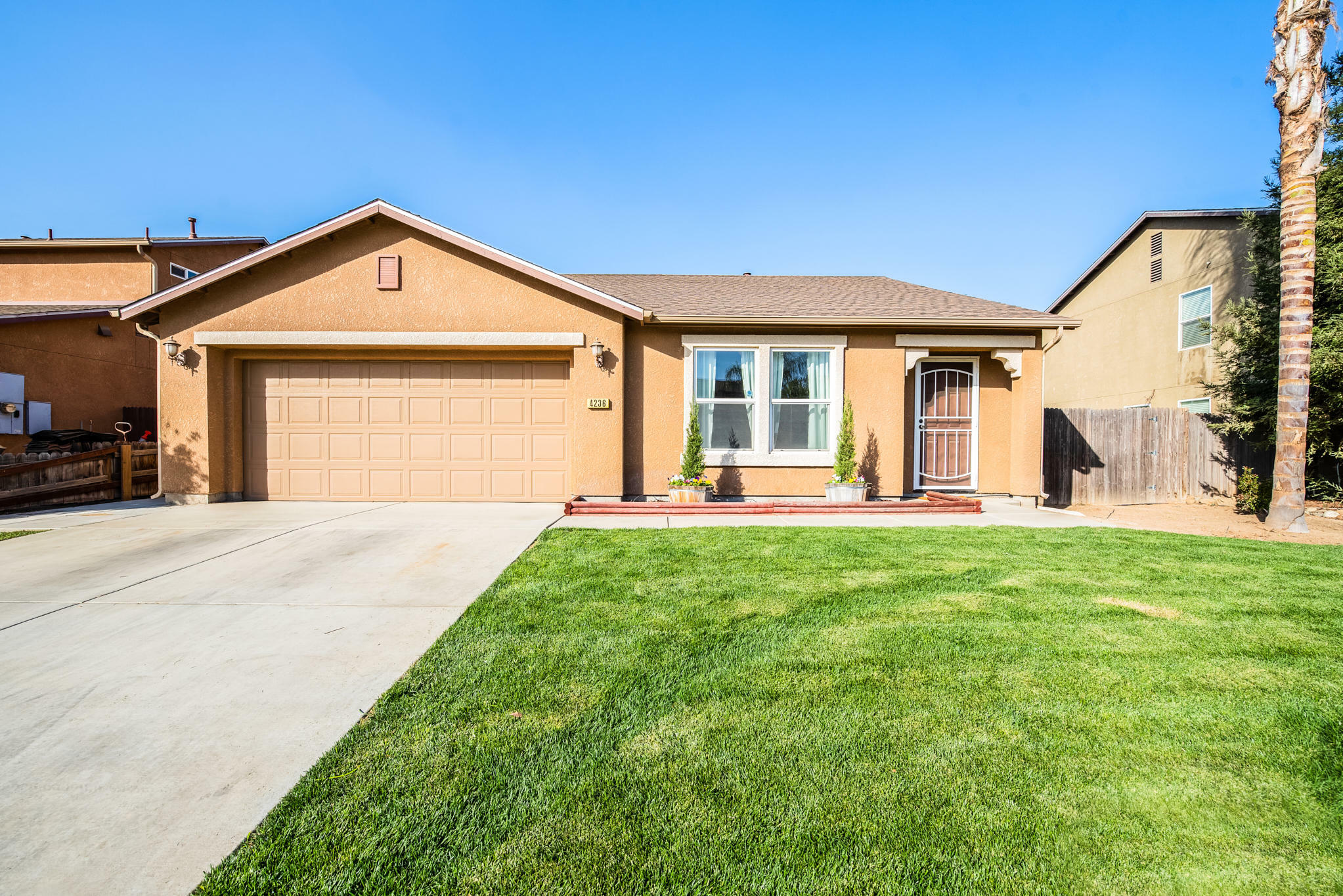 Property Photo:  4236 W Nellis Avenue  CA 93277 