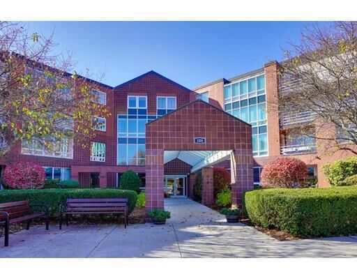 Property Photo:  189 Place Ln 189  MA 01801 