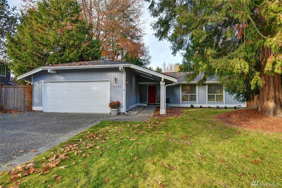 Property Photo: 10508 NE 124th Court WA 98034