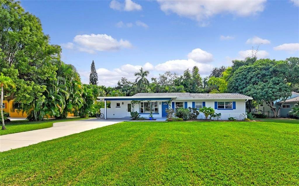 Property Photo:  426 S Shore Drive  FL 34234 