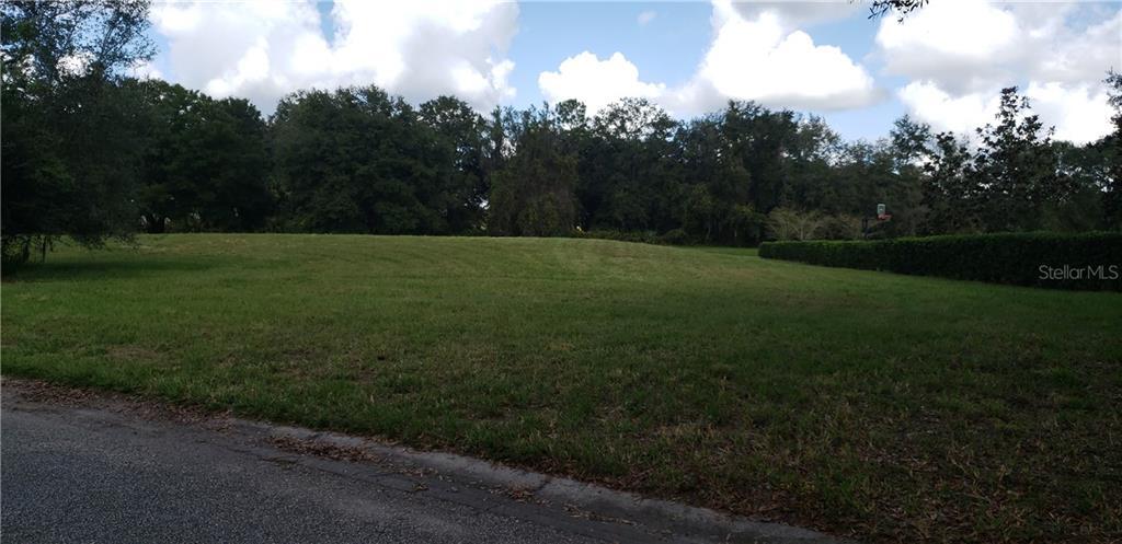 Property Photo: 2811 Coastal Range Way FL 33559