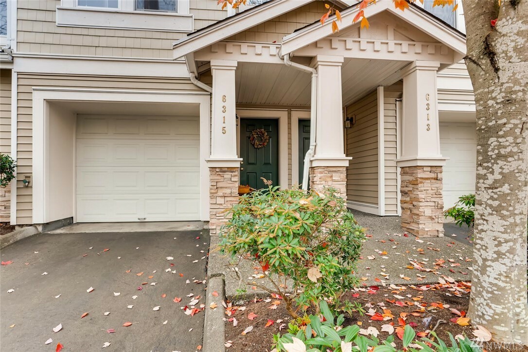 Property Photo: 6315 S 233rd St 26-2 WA 98032