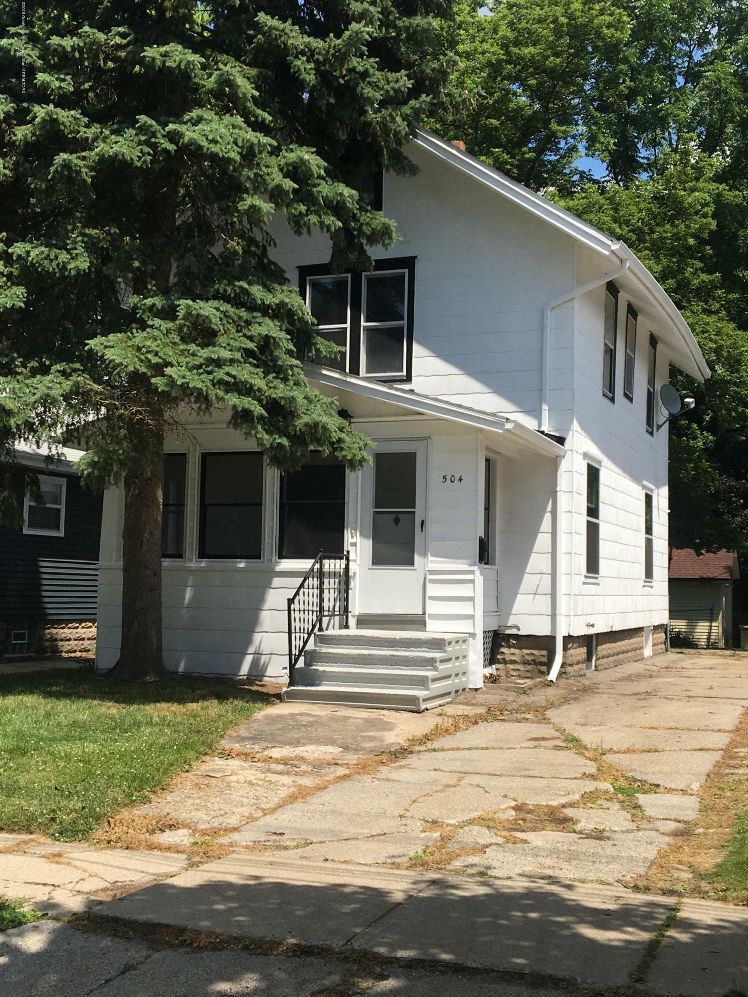 Property Photo:  504 N Fairview Avenue  MI 48912 