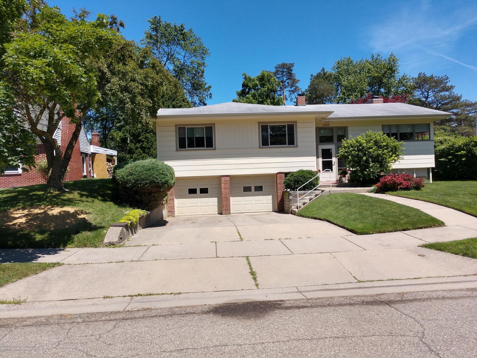 Property Photo:  1030 Glenhaven Avenue  MI 48823 