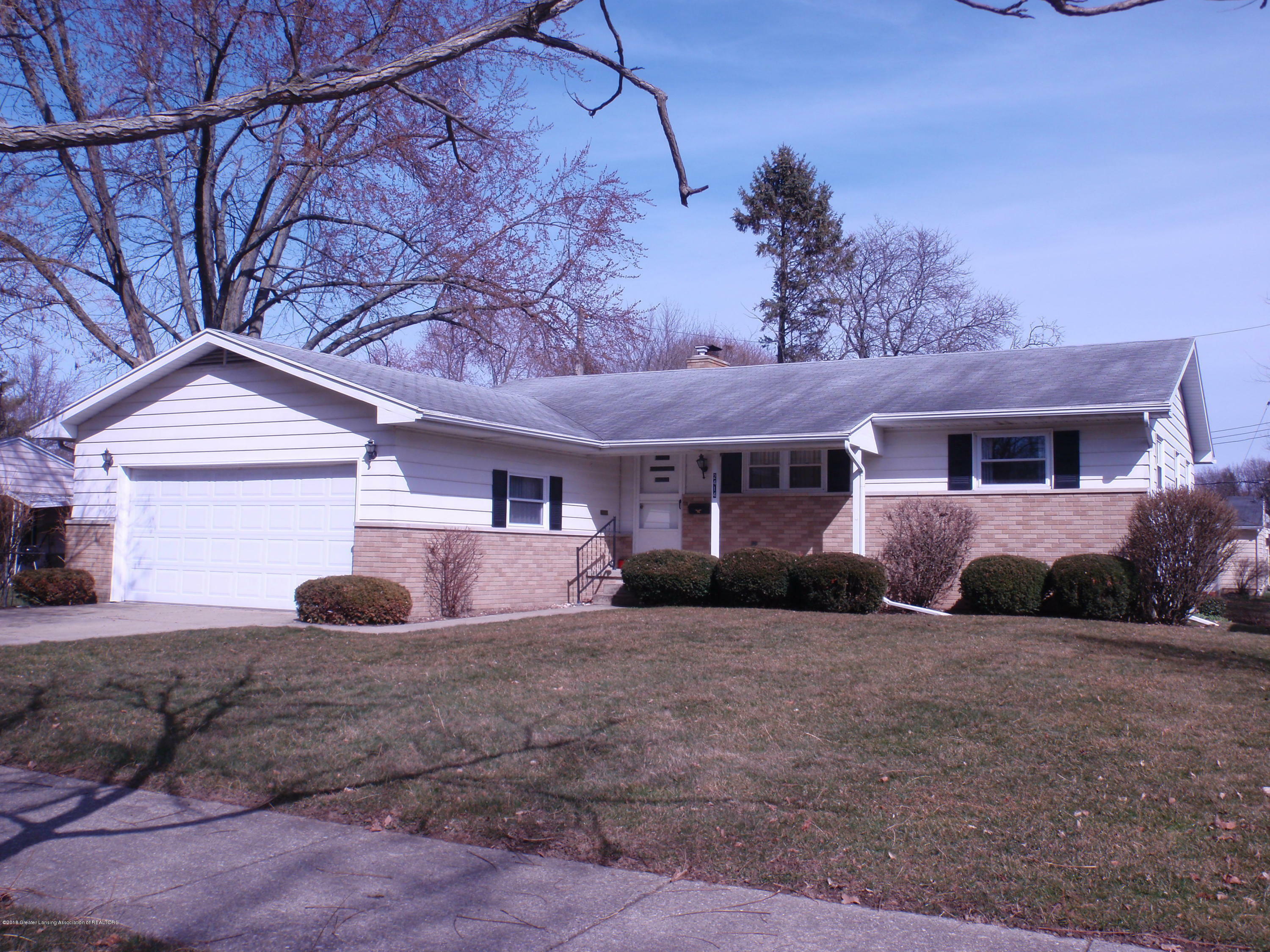 Property Photo: 2414 Northwest Avenue MI 48906