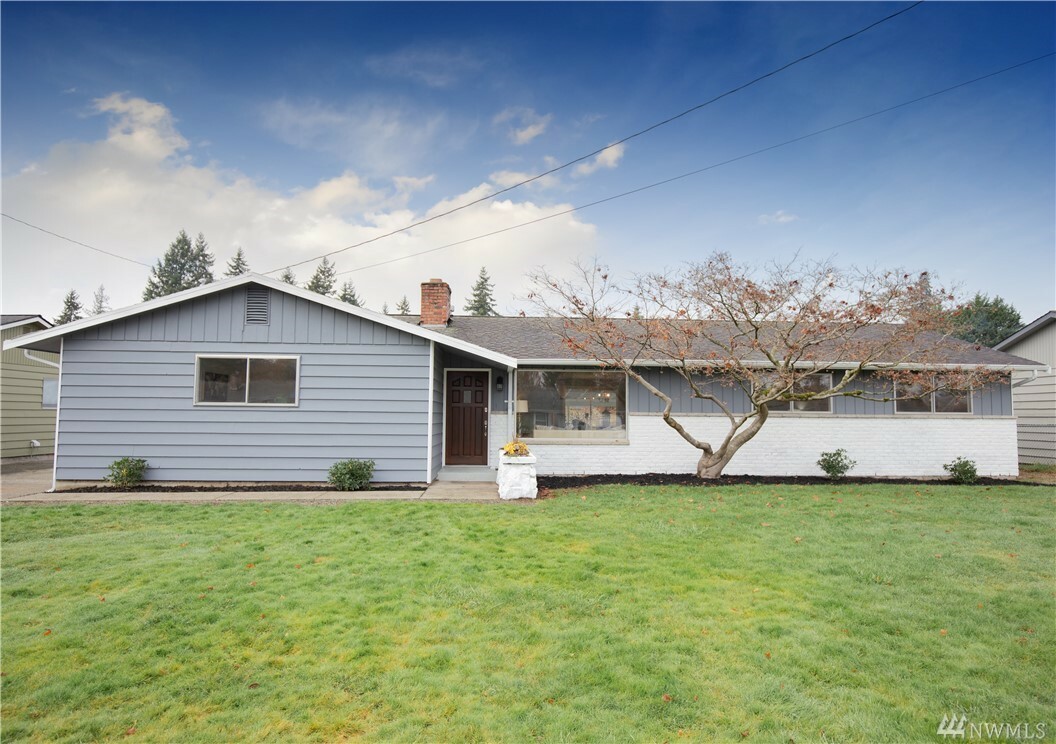 Property Photo:  8506 45th Dr NE  WA 98270 