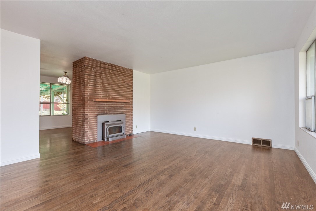 Property Photo:  2119 N 92nd Street  WA 98103 