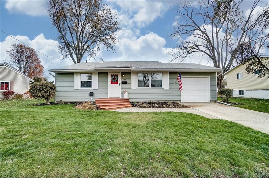 Property Photo: 603 Maplecrest Drive OH 45373