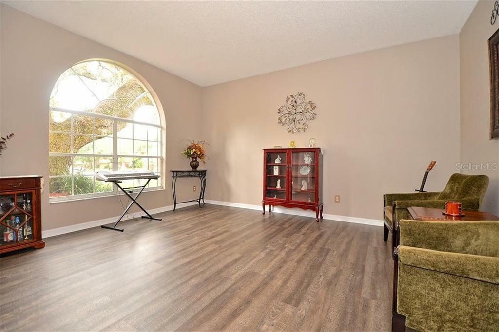 Property Photo:  2413 Ekana Drive  FL 32765 