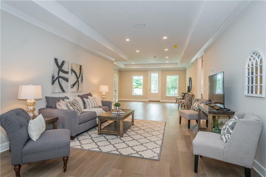 Property Photo: 131 42nd Avenue NE FL 33703