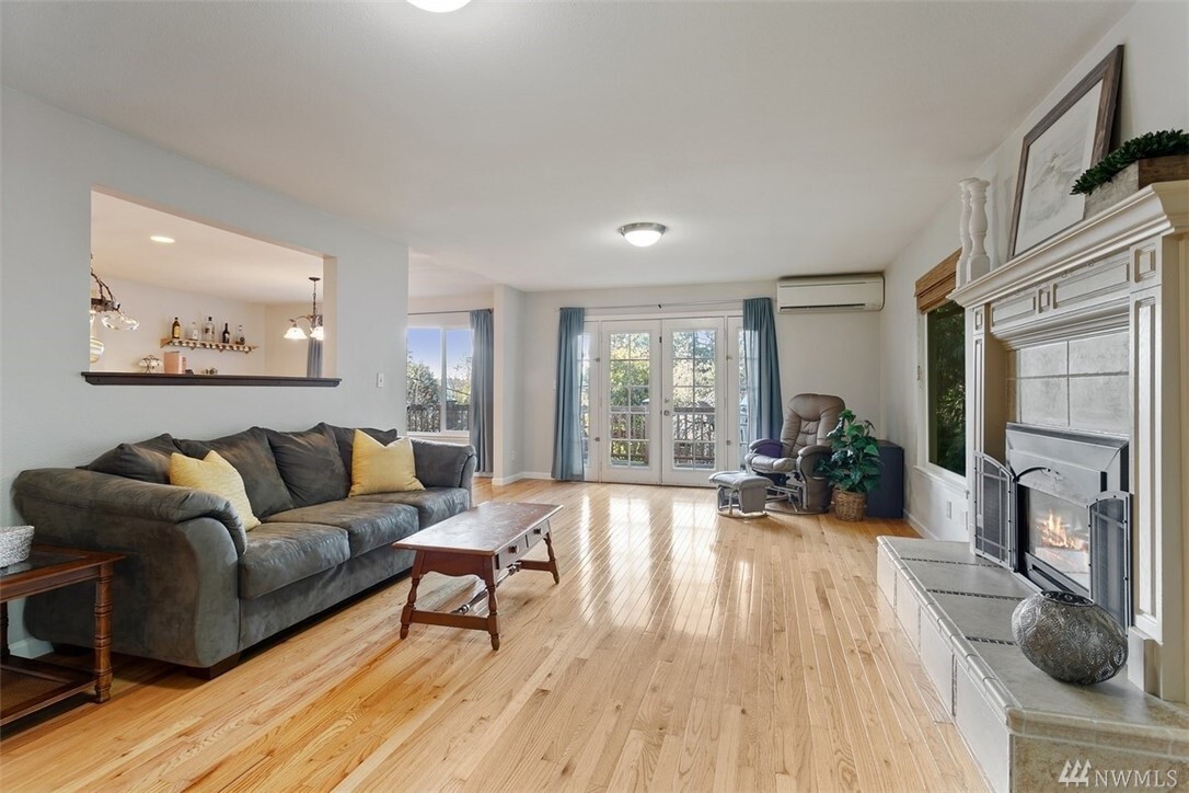 Property Photo:  19104  11th Ave  NE  WA 98370 