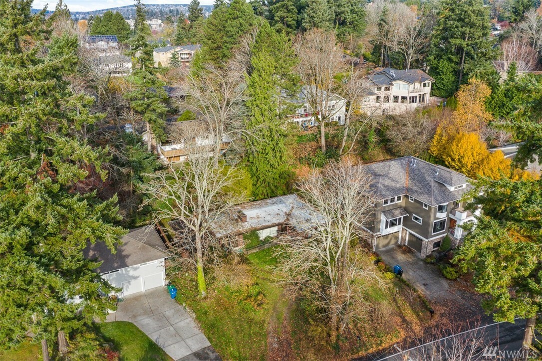 Property Photo:  4076 West Mercer Way  WA 98040 